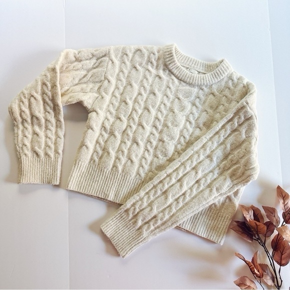 A New Day Target Cable Knit Cropped Soft Sweater - Picture 5 of 9
